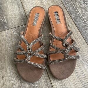 NWT EFE F Taupe Faux Suede Sandals